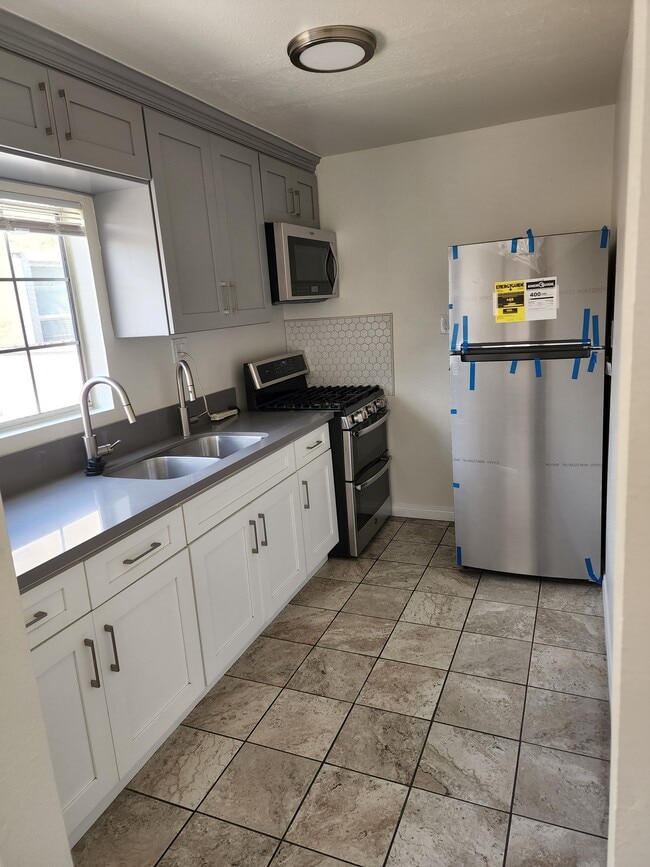 property at 2134 S Cloverdale Ave