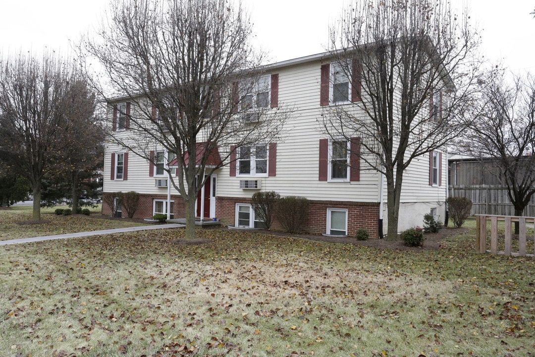 Burning Tree Apartments in Winchester, VA - Building Photo