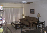 2875 Palm Beach Blvd in Ft. Myers, FL - Building Photo - Building Photo