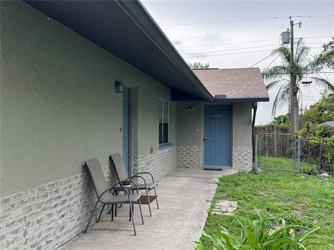 5644 Silver Spur Dr in Holiday, FL - Building Photo - Building Photo