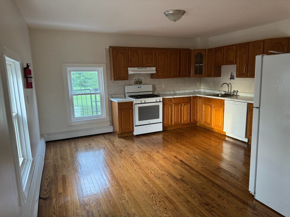 10 Jerome Ave, Unit 3 in Belleville, NJ - Building Photo