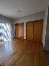 16 Marne St, Unit 2 in Newark, NJ - Foto de edificio - Building Photo