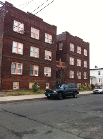 240 William St in Bridgeport, CT - Building Photo