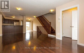 16 Dorchester Ter in Hamilton, ON - Building Photo - Building Photo