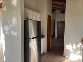 5008 Mahinahina St in Lahaina, HI - Building Photo - Building Photo