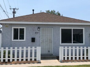 5890 Gardenia Ave in Long Beach, CA - Building Photo - Building Photo