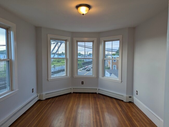 47 Roslyn St in Salem, MA - Building Photo - Building Photo