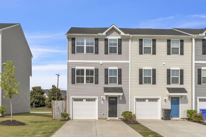 202 Bearmont Trl in Greenville, SC - Building Photo