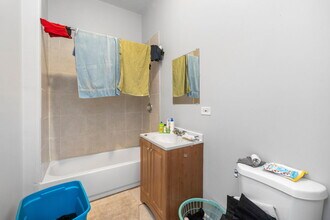 1242 S Tripp Ave in Chicago, IL - Building Photo - Building Photo