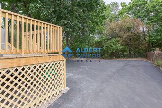217 Arlington St, Unit 1 in Medford, MA - Foto de edificio - Building Photo