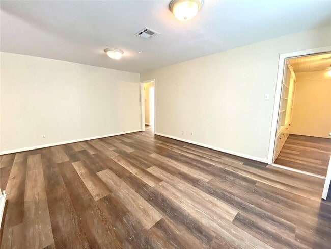 property at 5502 Evergreen St