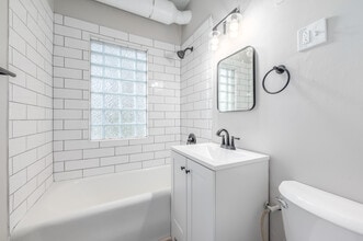 3635 Bosworth Rd in Cleveland, OH - Foto de edificio - Interior Photo