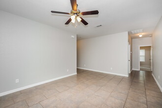 7653 Rainbow Creek Dr in Fort Worth, TX - Building Photo - Building Photo