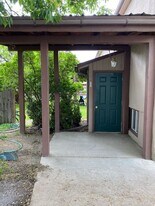 208 N 1st St in Union, OR - Building Photo