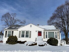 9 Turin Rd in Worcester, MA - Building Photo