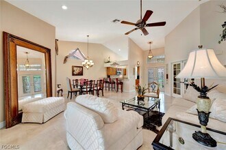 9341 White Hickory Ln in Ft. Myers, FL - Building Photo - Building Photo