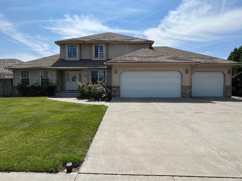 4812 Desert Plateau Dr in Pasco, WA - Building Photo