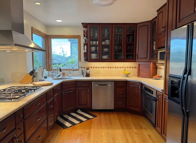 6746 Cutting Blvd in El Cerrito, CA - Building Photo - Building Photo