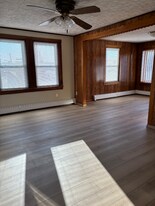 1563 Cove Rd in New Bedford, MA - Building Photo