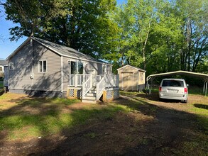 58 Van Ness Rd in Baldwinsville, NY - Building Photo - Building Photo