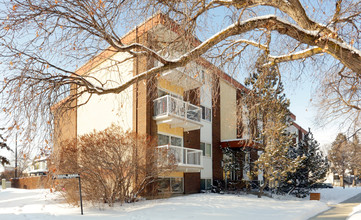 10434 125th St NW in Edmonton, AB - Building Photo - Primary Photo