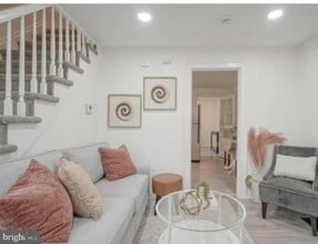 1069 Collings Rd in Camden, NJ - Building Photo - Building Photo