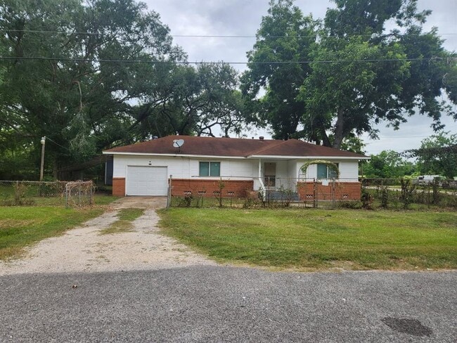 property at 402 Poplar