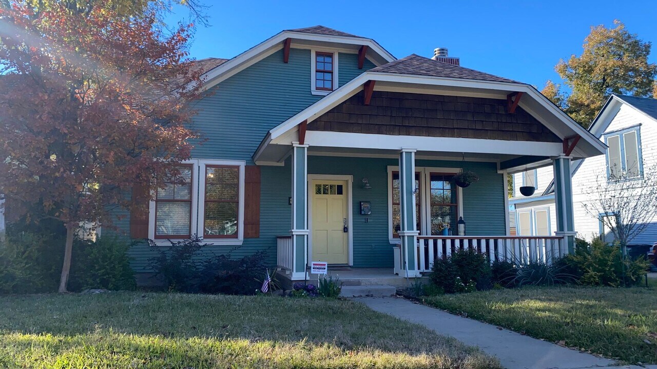 1628 S Henderson St in Fort Worth, TX - Building Photo