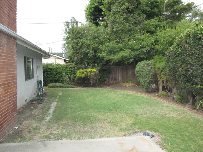 1256 San Carlos Dr in San Luis Obispo, CA - Building Photo - Building Photo