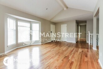 121 E Remington Terrace in Raymore, MO - Building Photo - Building Photo