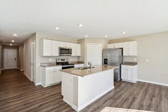 670 Cattail Ln in Greenfield, IN - Building Photo - Building Photo