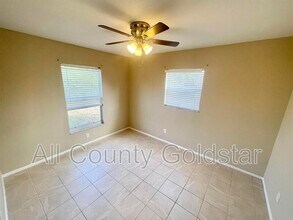 9490 Tacoma Ave in Englewood, FL - Building Photo - Building Photo