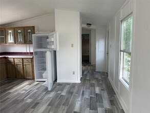 16926 W Hammon in Montgomery, TX - Building Photo - Building Photo