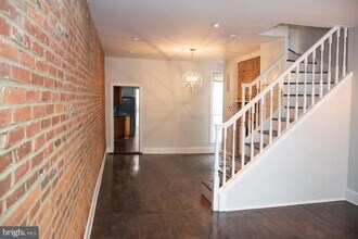 8 E Henrietta St in Baltimore, MD - Building Photo - Building Photo