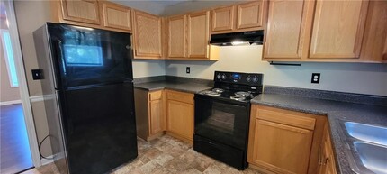 2325 Shady Grove Rd in Carrollton, GA - Building Photo - Building Photo