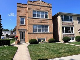 4934 N Marmora Ave in Chicago, IL - Building Photo