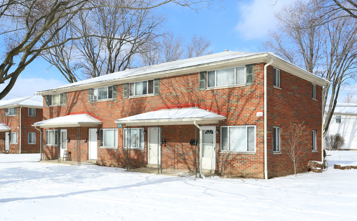Sanborn Place in Columbus, OH - Building Photo