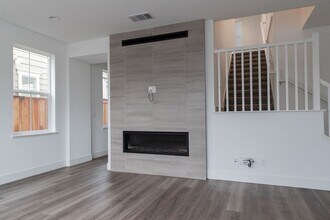 2607 California Ave in Marina, CA - Building Photo - Building Photo