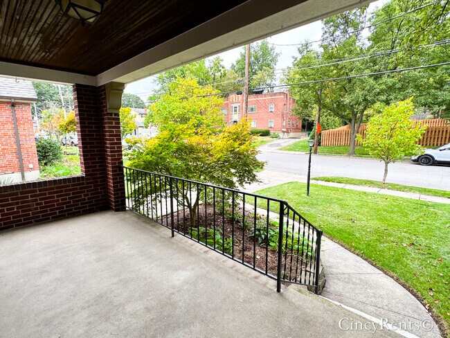4117 Paxton Ave in Cincinnati, OH - Building Photo - Building Photo