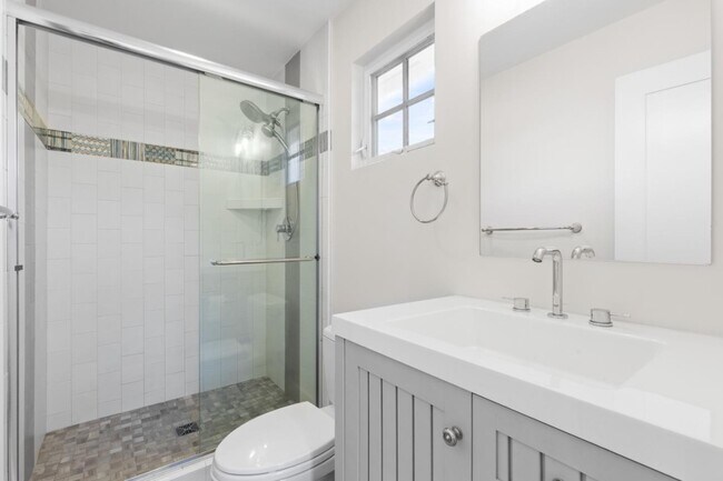 193 Carmel Ave in Pacifica, CA - Building Photo - Building Photo