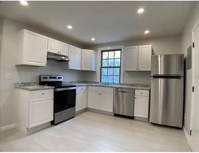 31 Pearl St in Natick, MA - Building Photo - Building Photo