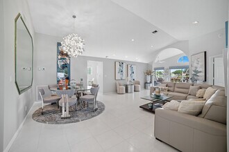 12573 Coral Lakes Dr in Boynton Beach, FL - Building Photo - Building Photo