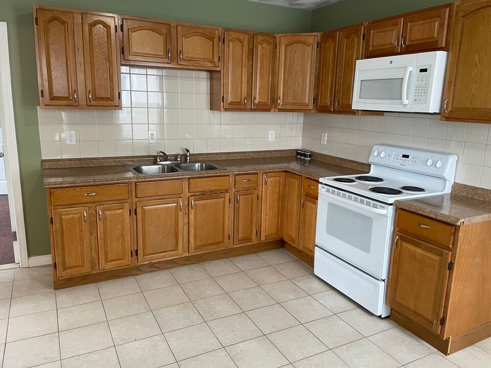 9 Forest Ave in Cumberland, RI - Building Photo