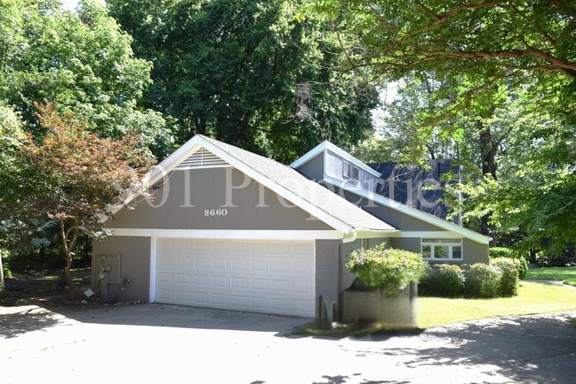 8660 Beechcroft Pl N in Memphis, TN - Foto de edificio - Building Photo