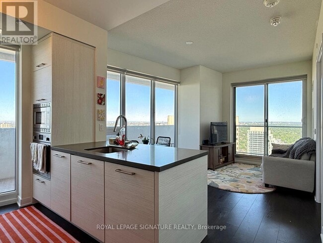 property at 2221 Yonge St
