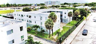 5300 NW 26th Ave in Miami, FL - Building Photo