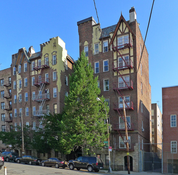 1837 E 17th St in Brooklyn, NY - Building Photo