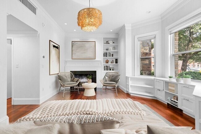 350 Tappan St, Unit 1 in Brookline, MA - Building Photo - Building Photo