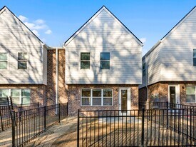 521 Lambuth Blvd, Unit A in Jackson, TN - Building Photo