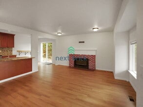 10918 49th Ave S in Tukwila, WA - Building Photo - Building Photo